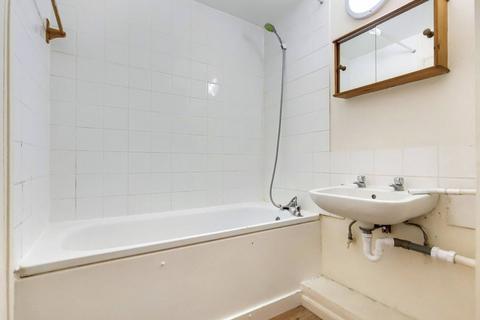 1 bedroom flat for sale, Dellafield, Pooles Park, Finsbury Park, London, N4