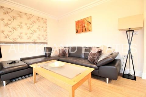 2 bedroom flat to rent, Bluebridge Road, Hatfield AL9