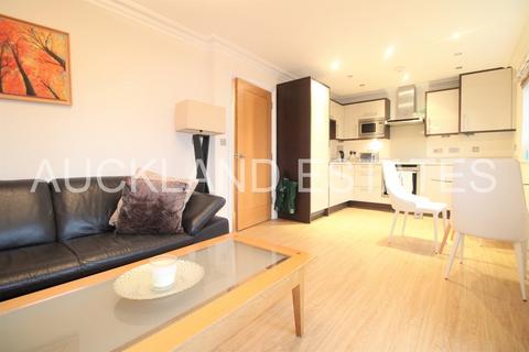 2 bedroom flat to rent - Bluebridge Road, Hatfield AL9