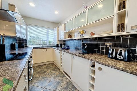 70 Sunnyhurst Lane, Darwen, BB3 1JT