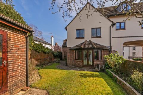 3 bedroom semi-detached house for sale - Rosewarne Court, Winchester