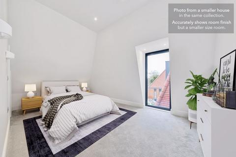 4 bedroom end of terrace house for sale, Maplehurst Square, The Grove, Coulsdon