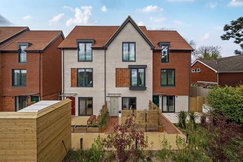 undefined, Maplehurst Square, The Grove, Coulsdon