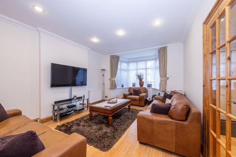 4 bedroom detached house for sale, Hillcrest Avenue, Edgware