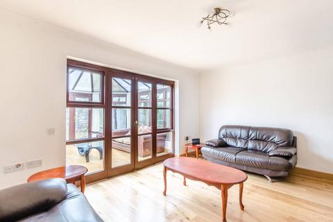 3 bedroom terraced house for sale - Price Close, Tooting Bec, London, SW17
