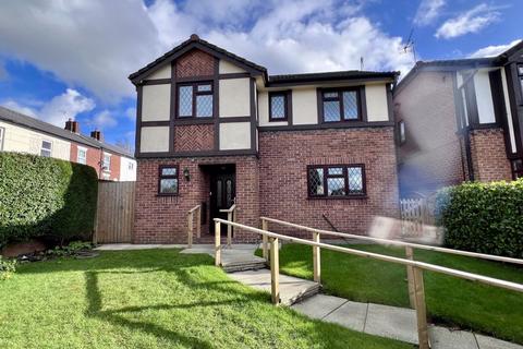 4 bedroom detached house to rent - St Peters Road, Congleton