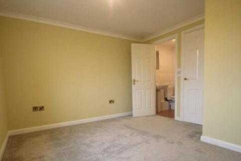 4 bedroom terraced house to rent, Rustic Close, Braintree