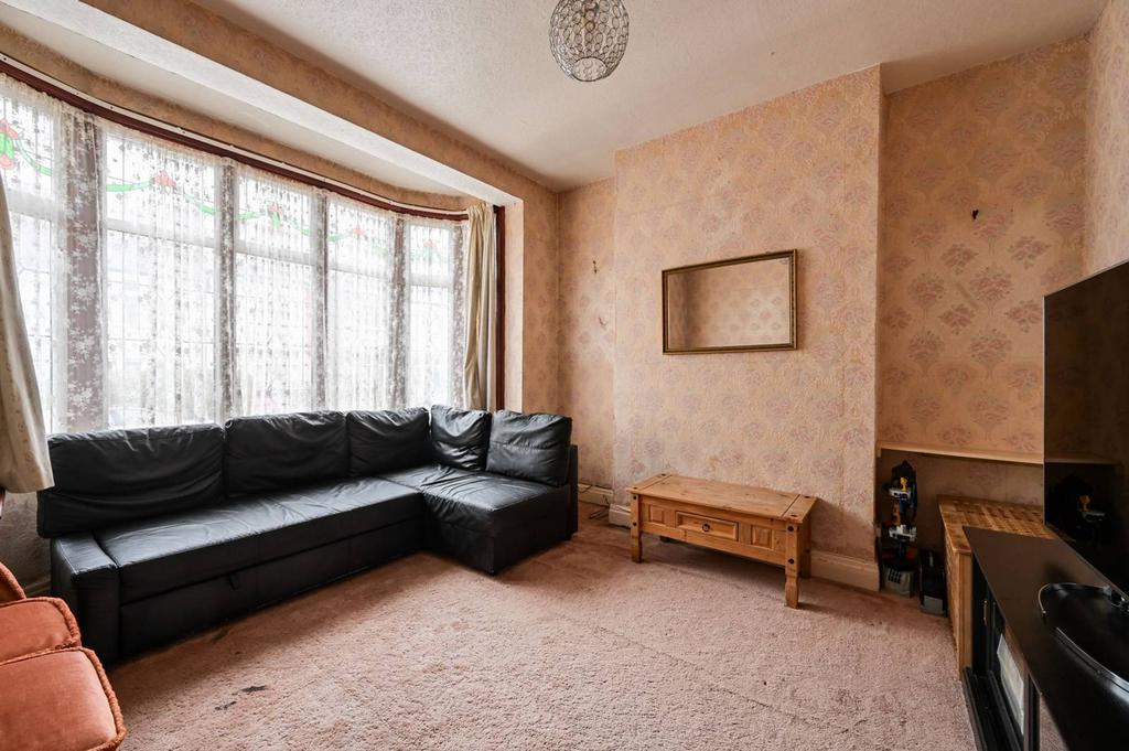 HIGHAM ROAD, Tottenham, London, N17 3 bed semidetached house for sale