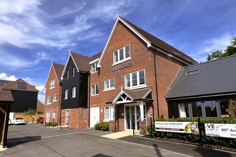 2 bedroom apartment for sale, Manns Lodge, Central Cranleigh