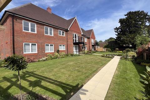 2 bedroom apartment for sale, Manns Lodge, Central Cranleigh