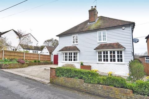 3 bedroom character property for sale, Lenham Road, Maidstone