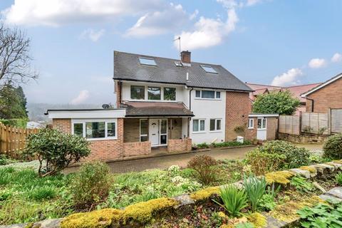 5 bedroom detached house for sale - Courts Mount Road - Haslemere PERFECTLY LOCATED FOR TOWN & STATION
