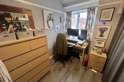 93 Brackenfield Road, Birmingham, B44 9BG