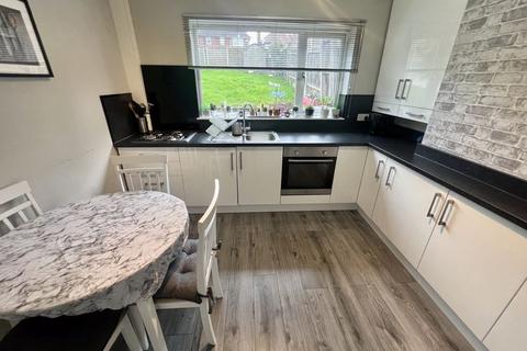 93 Brackenfield Road, Birmingham, B44 9BG