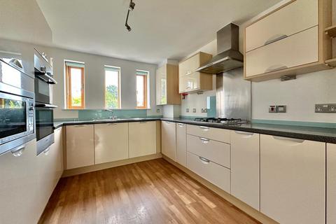 2, Sisters Steps Corte Spry, Truro, TR1 2GL