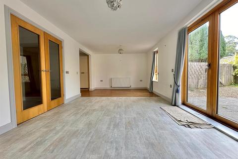 2, Sisters Steps Corte Spry, Truro, TR1 2GL