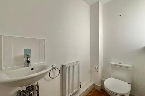 2, Sisters Steps Corte Spry, Truro, TR1 2GL