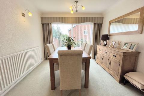 3 bedroom semi-detached house for sale - Bridle Lane, Sutton Coldfield