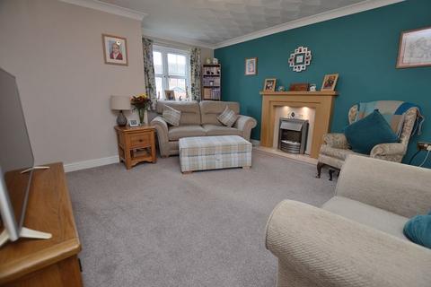 3 bedroom semi-detached house for sale - 7 The Covert, Tattershall