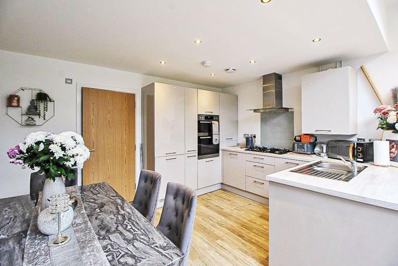 Dining kitchen
