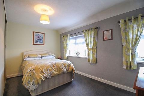2 bedroom semi-detached house for sale, Newey Road, Wednesfield, Wolverhampton