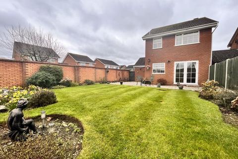 8 Ashtead Close, Minworth, Sutton Coldfield, B76 1YH