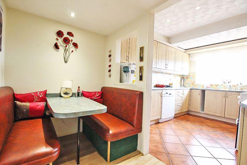 Dining kitchen