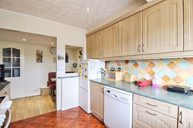 Dining kitchen