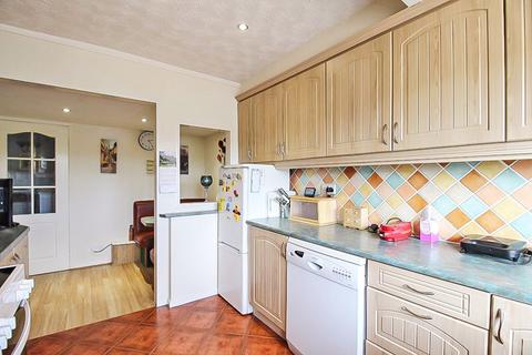 27 Grosvenor Road, Lower Gornal, Dudley, DY3 2PS