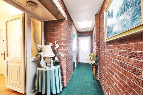 27 Grosvenor Road, Lower Gornal, Dudley, DY3 2PS