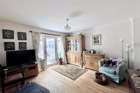 8 Kestrel Drive, Sutton Coldfield, B74 4XW