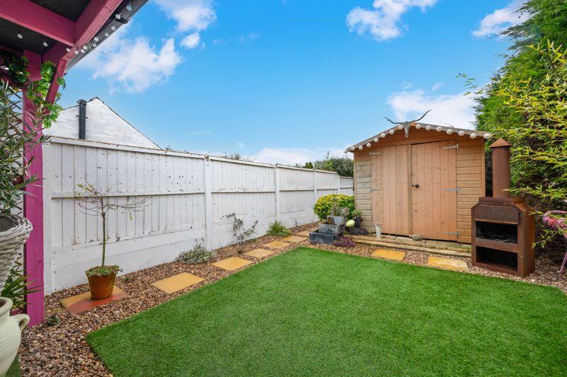 Rear garden/pergola