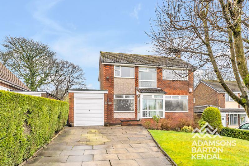Newhouse Crescent, Norden, Rochdale OL11 3 bed detached house £350,000