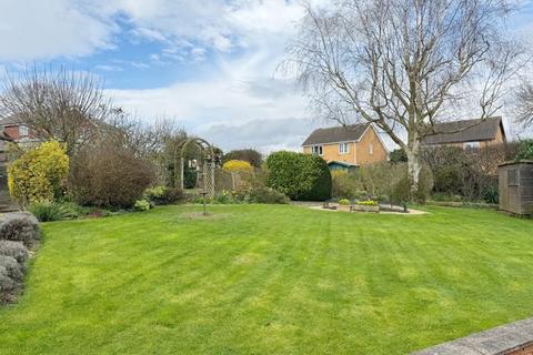 4 bedroom detached house for sale, Cliffe Road, Gonerby Hill Foot