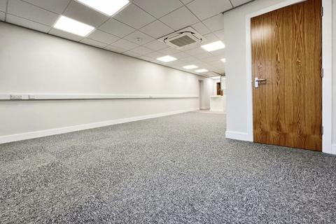 Office to rent, Luxury First floor office on Darwen Road, Bromley Cross, Bolton, BL7