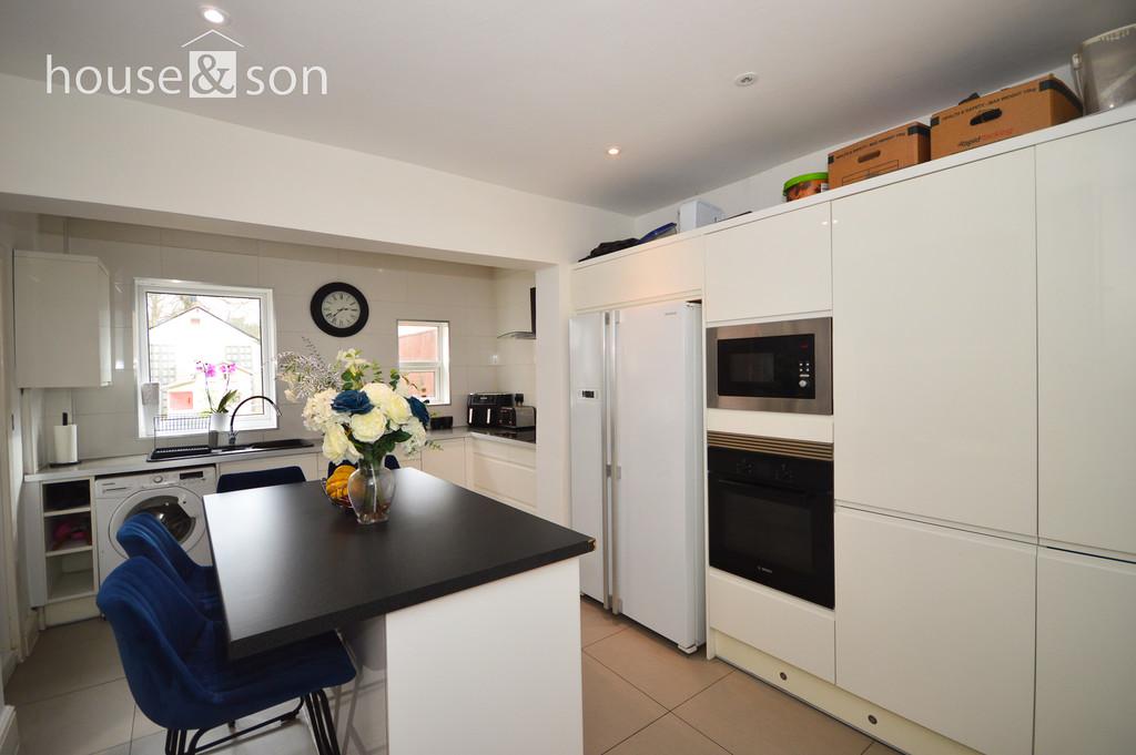 Kitchen Main