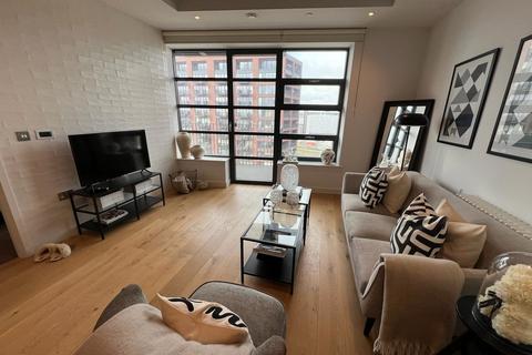 1 bedroom apartment to rent, City Island Way, London E14