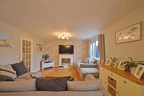 4 bedroom semi-detached house for sale - Bucklers Lane, St. Austell PL25