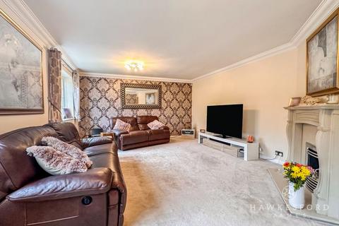 4 bedroom detached house for sale, Highsted Valley, Sittingbourne ME9