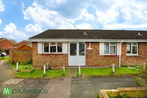 2 bedroom bungalow for sale, St. Annes Close, West Cheshunt