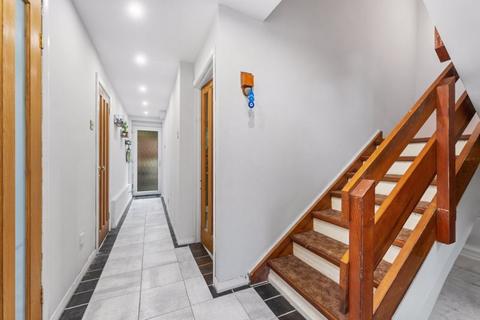 9 Barrow Hill Close, Worcester Park, KT4 7PT