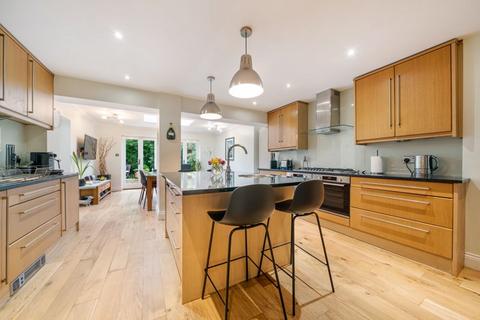 4 bedroom end of terrace house for sale, Hayward Road, Thames Ditton, KT7