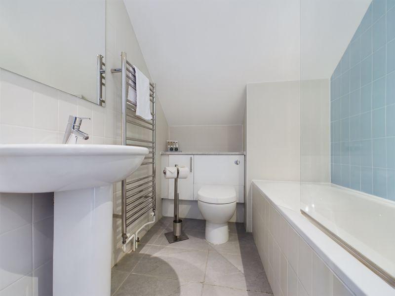 En-suite bathroom