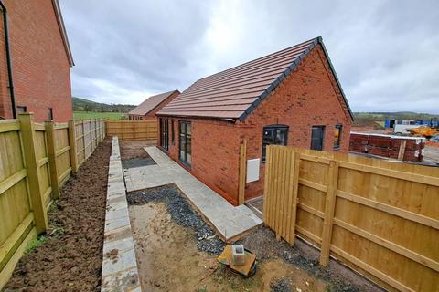 2 bedroom detached bungalow for sale - Long Mountain View, Welshpool