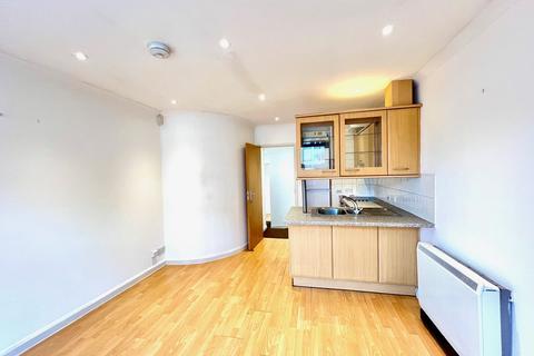 1 bedroom apartment to rent - Kentish Town Road, London NW5