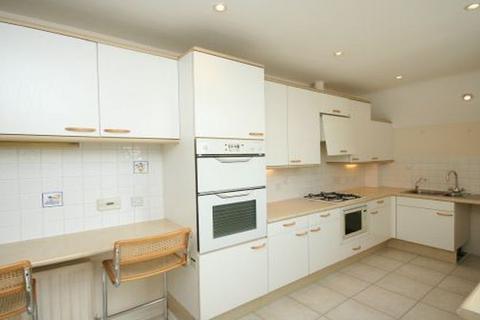 4 bedroom apartment to rent, Wilton Court, Beaconsfield