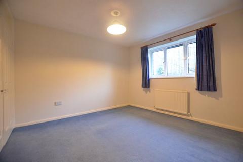2 bedroom terraced house to rent, Webb Close, Bagshot