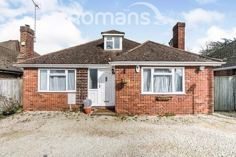 3 bedroom bungalow to rent - Anderson Avenue, Reading