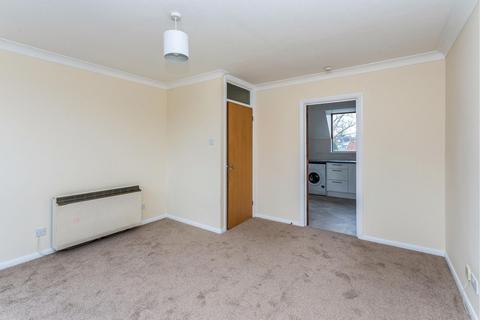 2 bedroom apartment to rent, Downs Court, Belmont