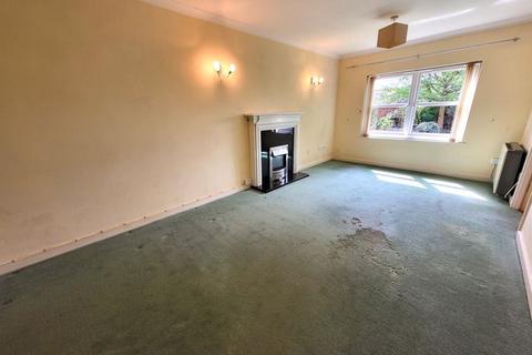 2 bedroom retirement property for sale, Waterford Court, Leckhampton, Cheltenham GL53
